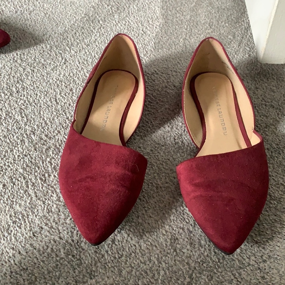 Burgundy color flats. Very stylish. War a few times. In great condition
